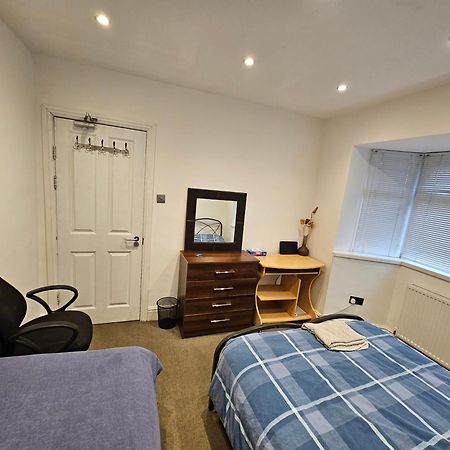 Monyhull Homestay - Near City Centre Kingsheath Nia Nec Bhx Бирмингем Экстерьер фото