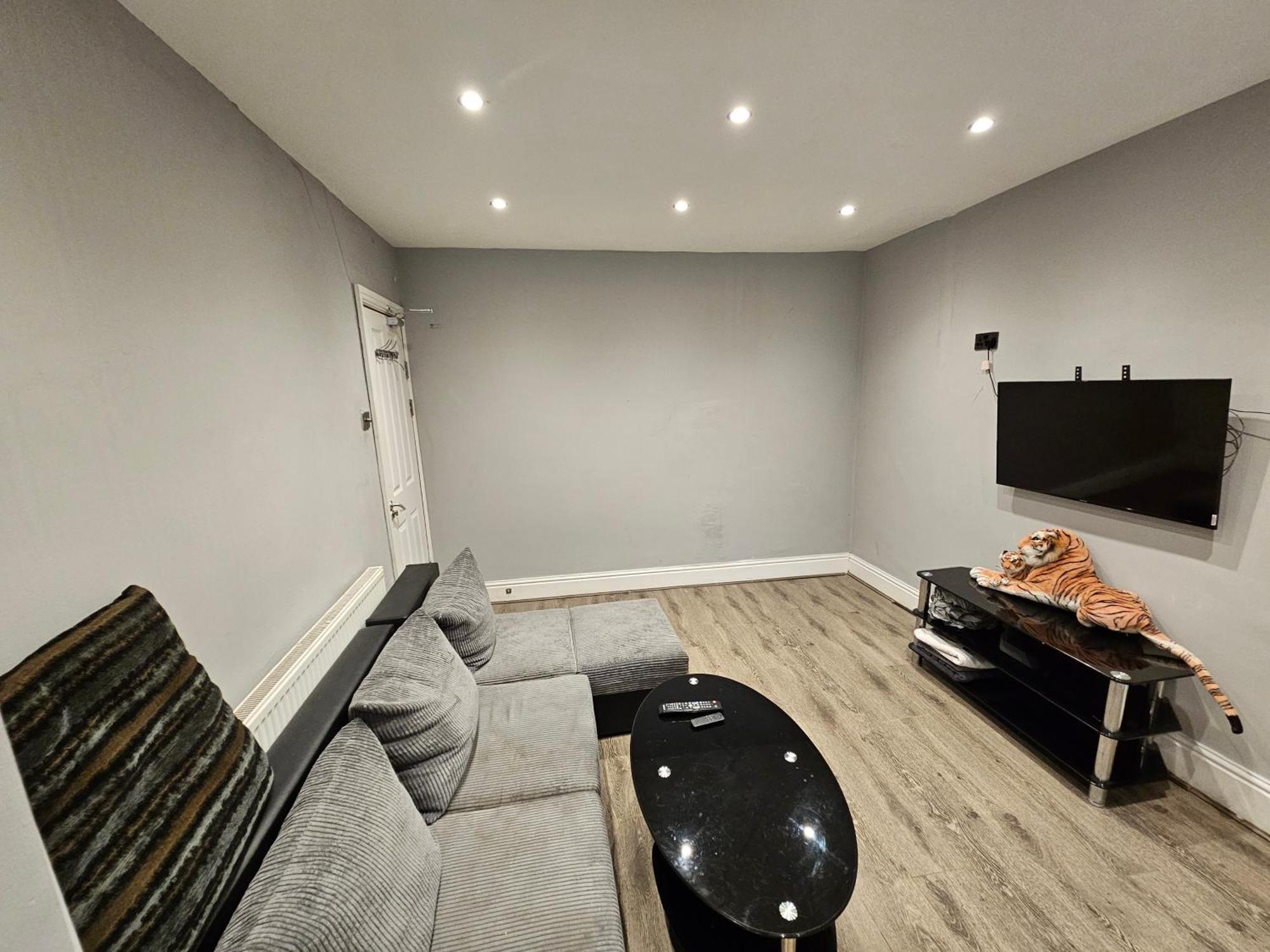 Monyhull Homestay - Near City Centre Kingsheath Nia Nec Bhx Бирмингем Экстерьер фото